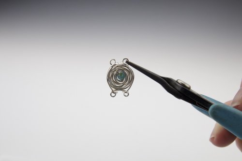 Susan Barzacchini's Infinity Rose Wire Bracelet - Making the Four Rose Link Loops, Contemporary Wire Jewelry, Coiling, Coiling Wire, Wire Coiling, Infinity Rose Bracelet